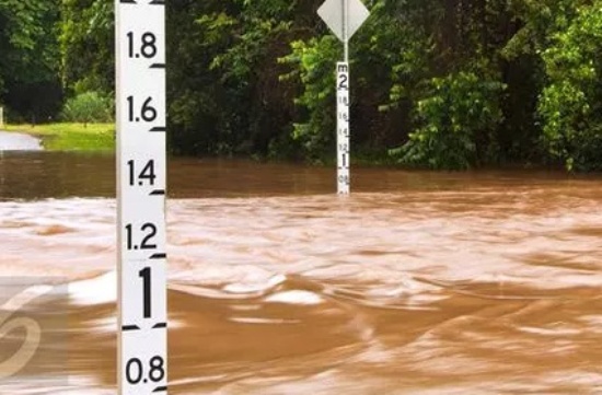 Jalan Lintas Kalimantan Poros Utara, Kemaren Terputus Akibat Banjir
