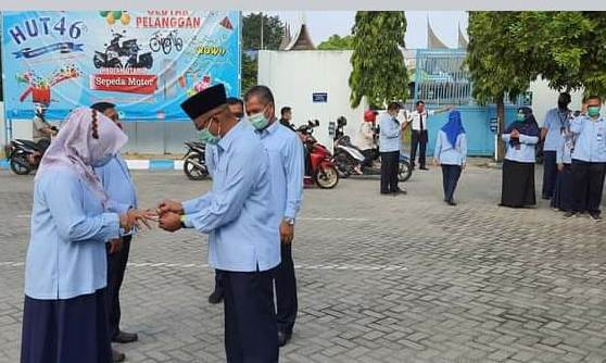 Pelepasan Karyawan/ti Nan Memasuki Masa Purna Tugas, Dipimpin Hendra Febrizal