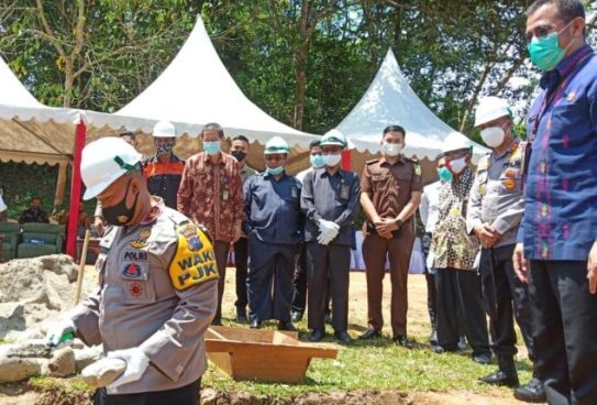 Wakapolda Letakkan Batu Pertama, Pemkab Sijunjung Bangun Lapangan Tembak dan Panahan
