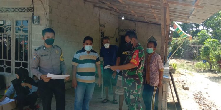 Gelar Vaksinasi, Babinsa Koramil 431-01/Jebus Imbau Warganya untuk di Vaksin