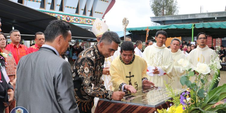 Wakil Bupati  Hadiri Peresmian Gereja Katolik Stasi Berastepu