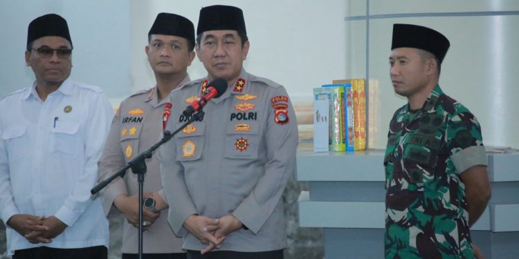 Kapolda NTB dan Kakanwil Kemenag NTB Gelar Safari Ramadhan di Masjid Agung Praya