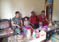 Jalin Silahturahmi, Babinsa Koramil 431-02/Mentok Komsos di Desa Binaan