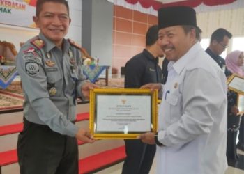 Pemkab Agam Apresiasi BAPAS Bukittingi Dengan Penghargaan