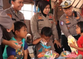 Pulihkan Luka Phisikologis Pasca Kerusuhan, Polres Siak Gelar Trauma Healing Untuk Korban di Tenda Pengungsian PT SSL
